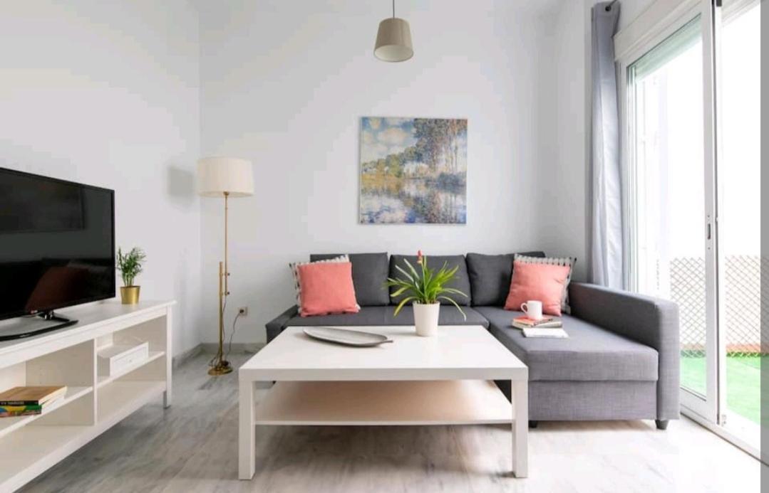 Casa De La Alameda Apartment Seville Luaran gambar